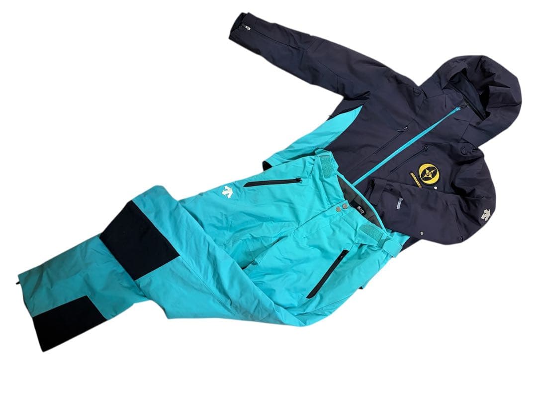 ★23年・選手用★お洒落 非売品 オガサカ デサント スキーウエア 上下　デモ