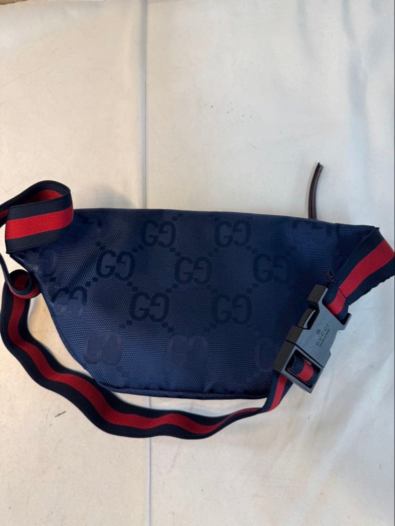 GGロゴ ボディバッグ ネイビー