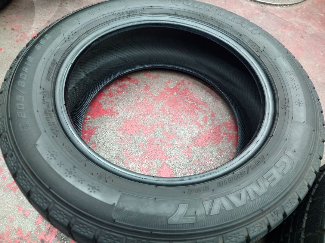 GOOD YEAR アイスナビ7 205/60R16 ステップワゴン等