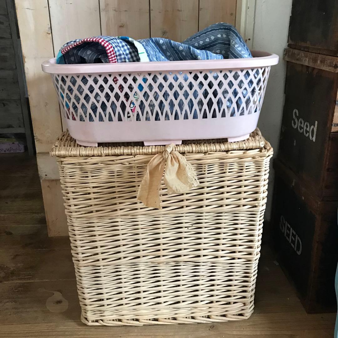 カゴ　バスケット　(手作りビンテージ布付き110×102)