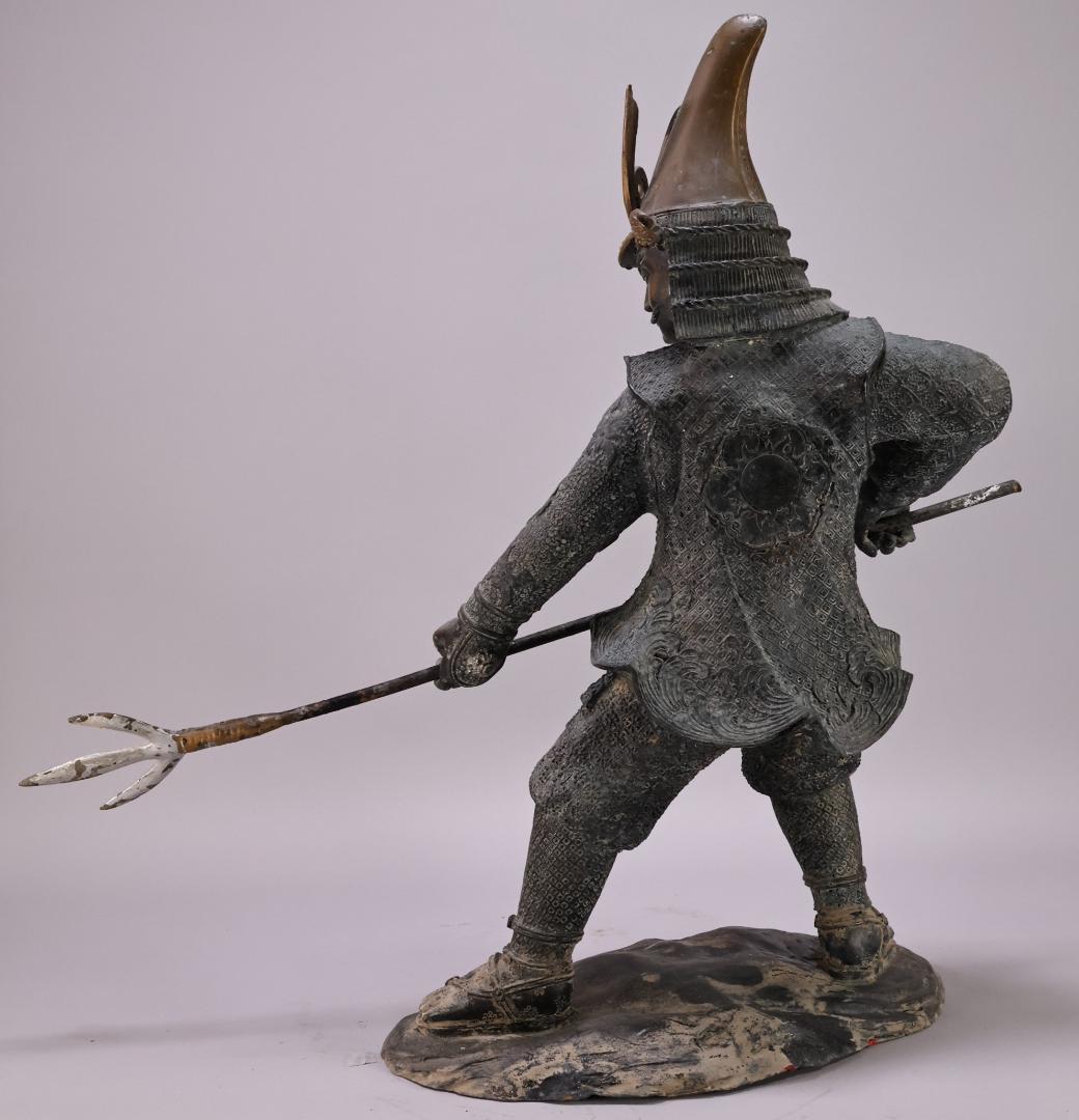 時代金工　明治期　ブロンズ像　加藤清正　薙刀　置物　床飾　高58㎝　BK091