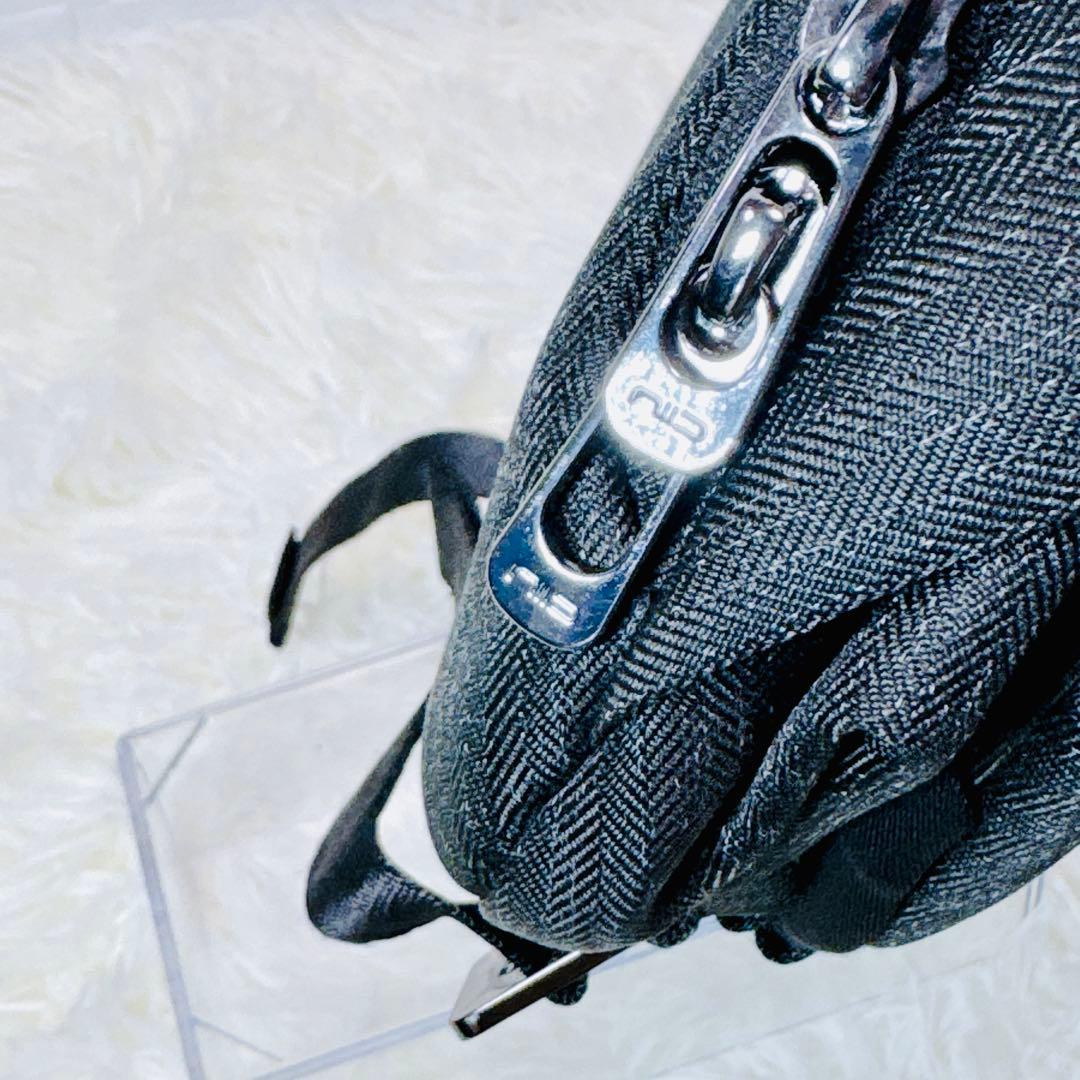 大容量 NIID URBANATURE R1 スリングバッグ ボディバッグ 金具