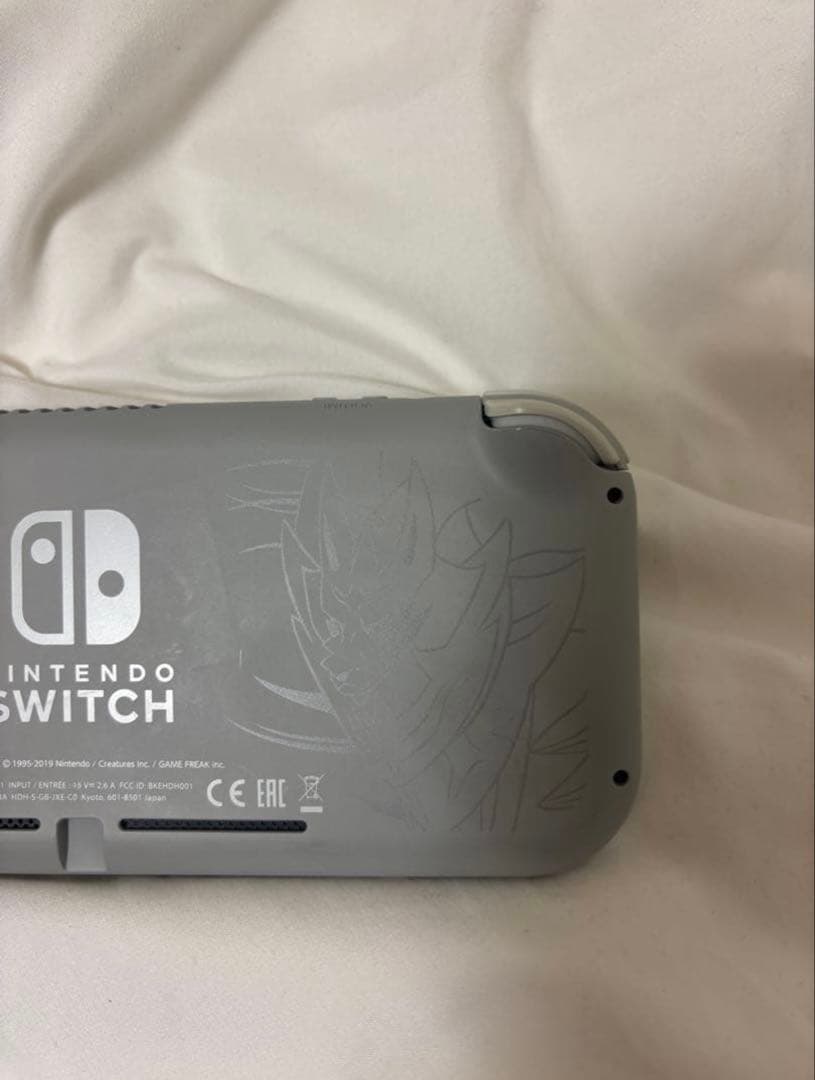 Nintendo Switch Lite 本体 ポケモンバージョン(2019)