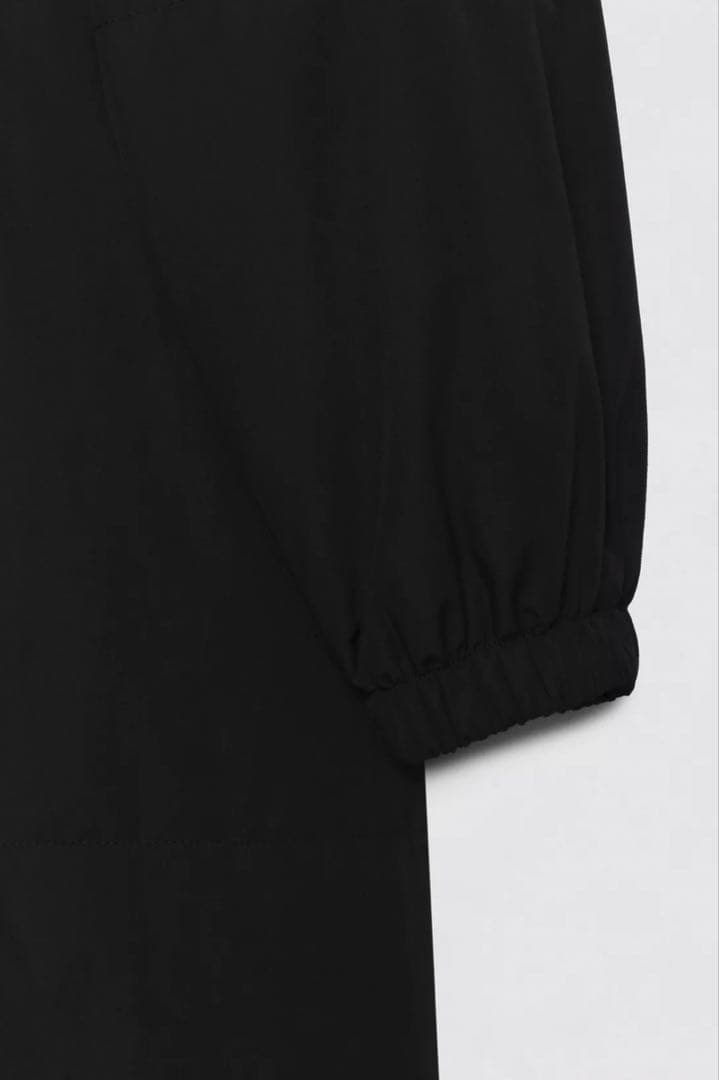 SOSHITSUKI X ZARA テクニカルパッド入りオーバーサイズコート