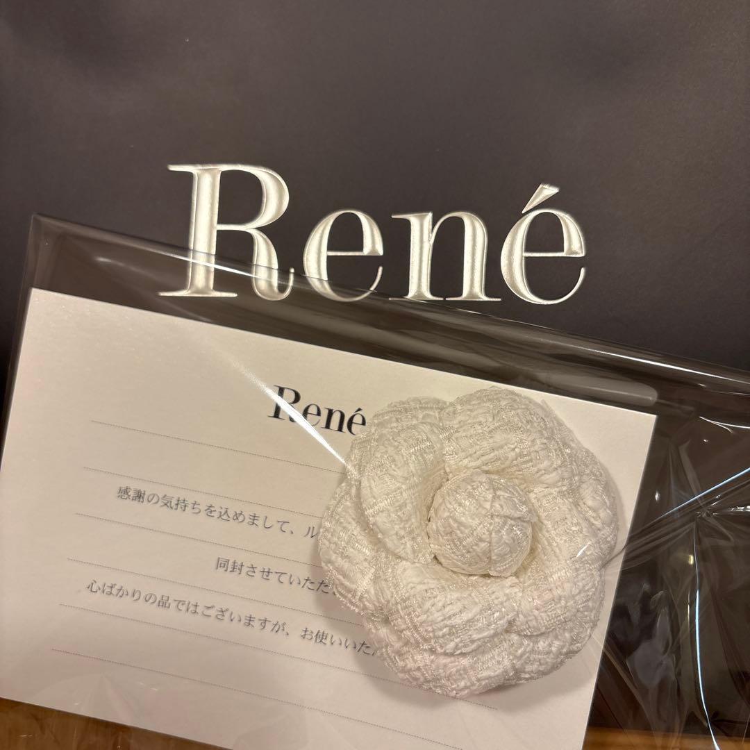 ルネ　ブラウス34（2025）※ノベルティブローチ