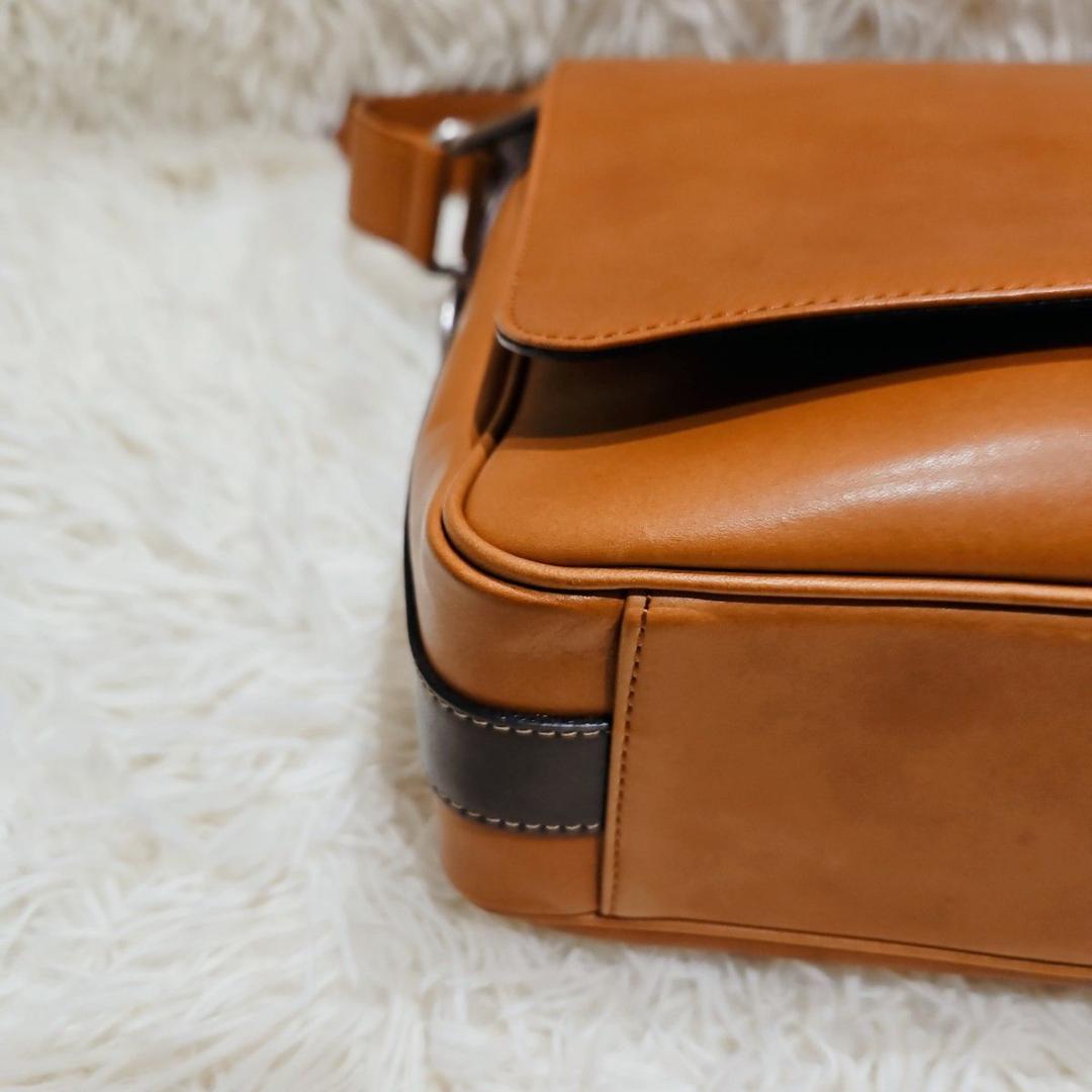 美品 ソメスサドル レザー フラップ ショルダ ーバッグ キャメル A4