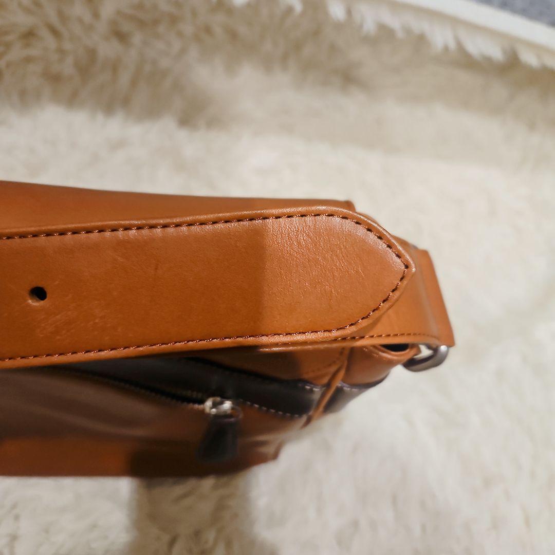 美品 ソメスサドル レザー フラップ ショルダ ーバッグ キャメル A4