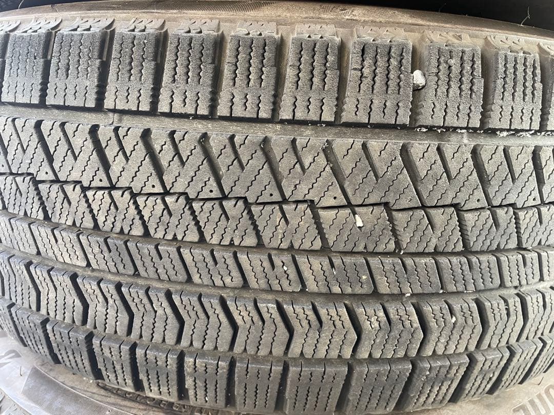 M*a様 ブリヂストン　VRX2 235/40r19