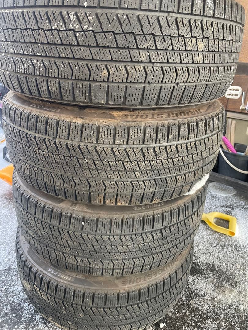 M*a様 ブリヂストン　VRX2 235/40r19