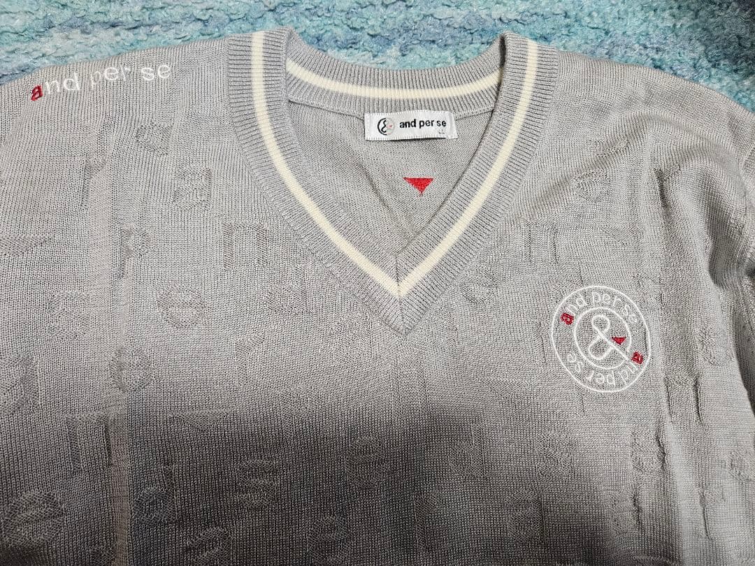 【美品】and per se グレー Vネックニットセーター メンズゴルフウェア