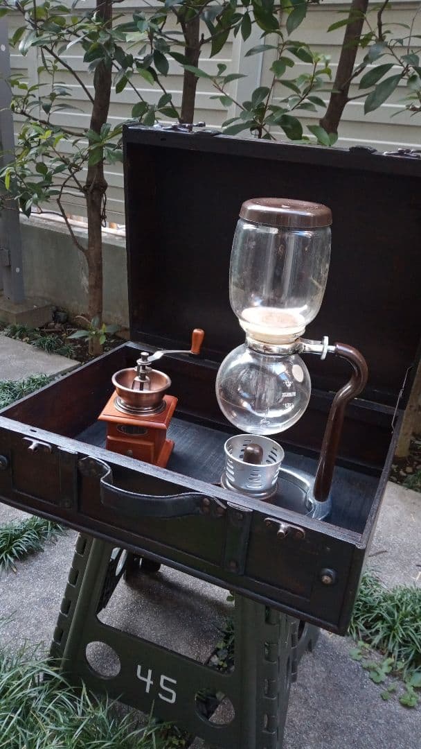 木製アンティークかばん＆コーヒーメーカー