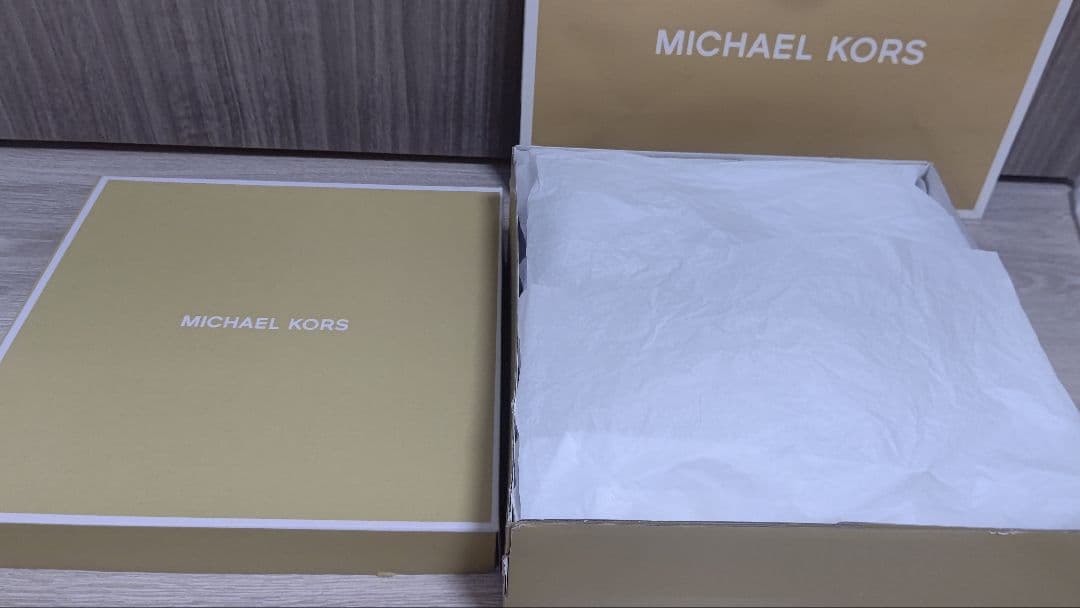 アラベスク☆【新品】MICHAEL KORS