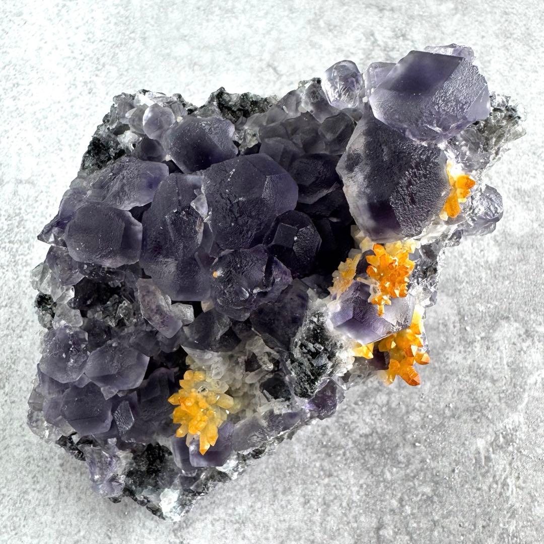 共生鉱物　原石　フローライト