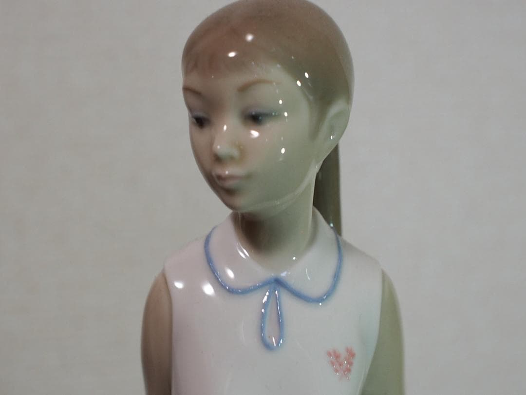 高島屋 【ノリタケ リヤドロ】 テニスボールを持つ美少女 ・共箱付 ・極美品