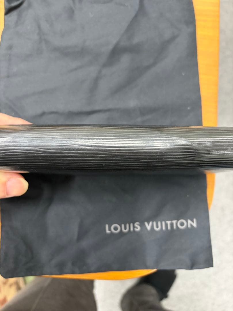 ルイヴィトン／LOUISVUITTONエピ ジッピーウォレット長財布 ブラック