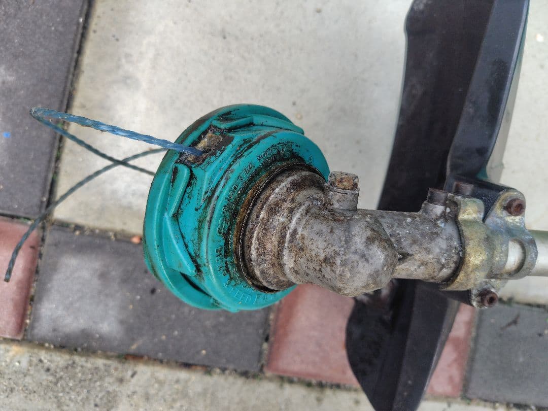 Makita 草刈機　バック付き　mux18drgm