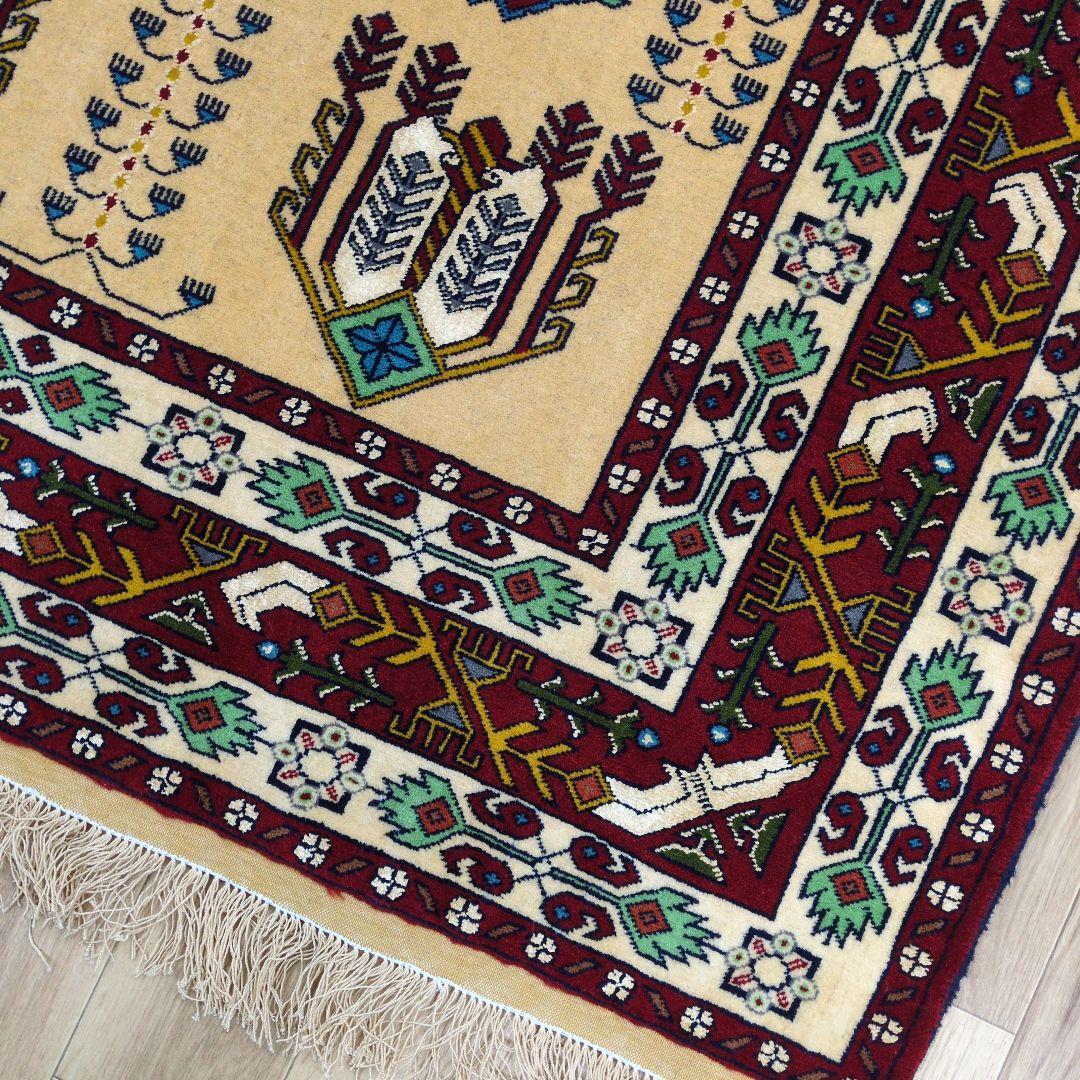 ペルシャ絨毯 新品 192x135 手織り クルド・ グーチャン産 persia
