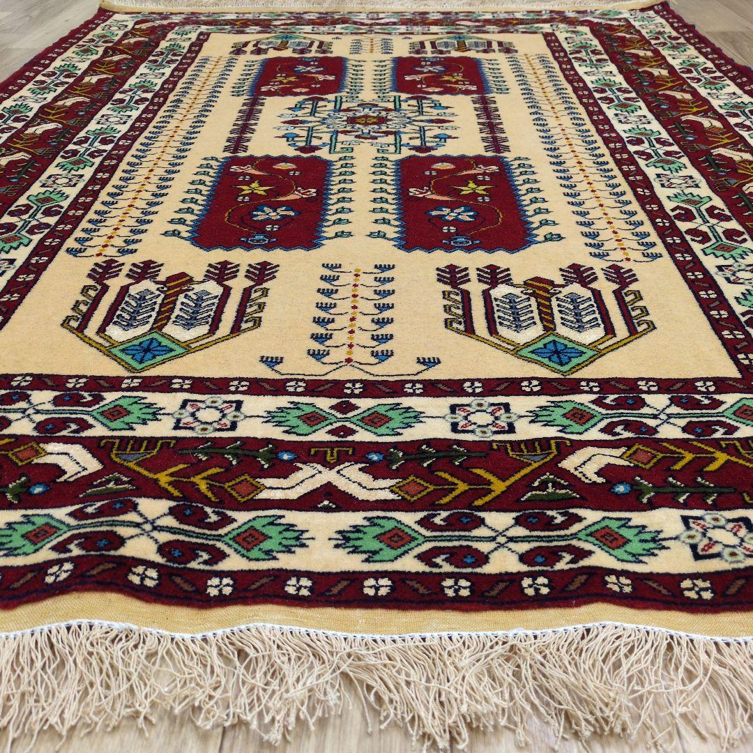 ペルシャ絨毯 新品 192x135 手織り クルド・ グーチャン産 persia