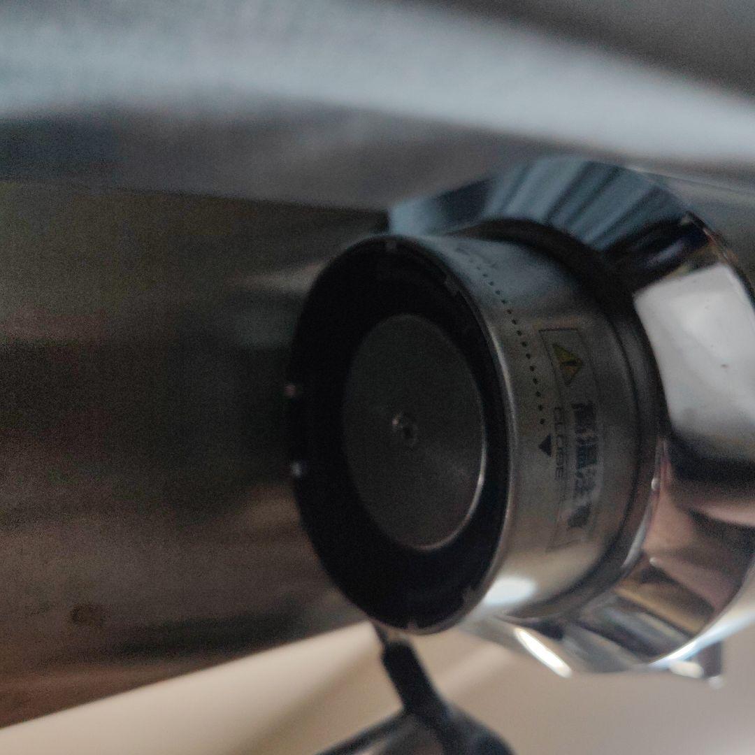 DeLonghi Dedica EC680M エスプレッソマシン