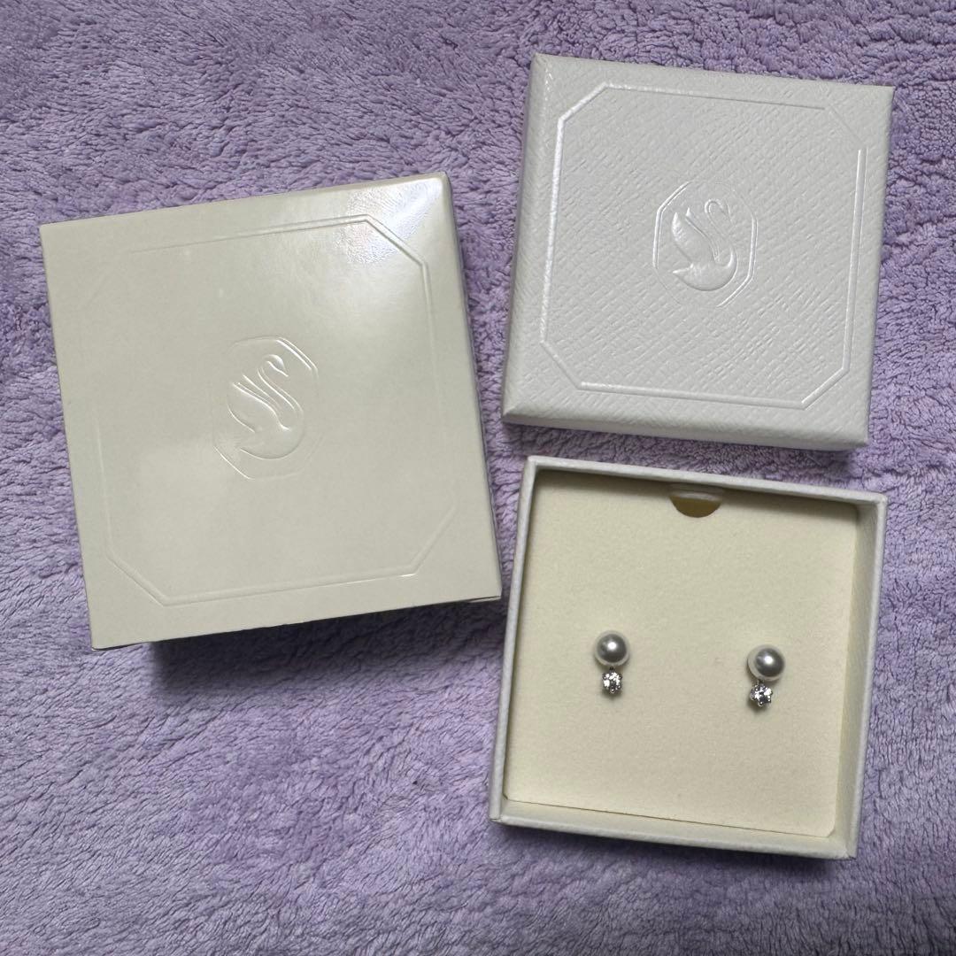 【sari】SWAROVSKI Matrix スタッドピアス 新品