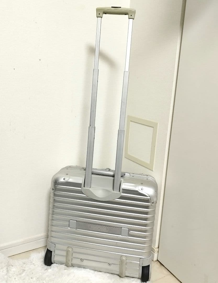 RIMOWA　ビジネストロリー　2輪　23L　キャリーケース　シルバー
