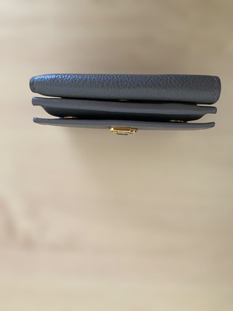 正規品SAINT LAURENT グレー財布　美品❣️本日削除‼️