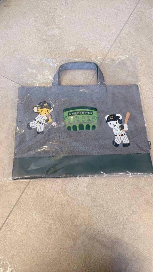 ファミリア　阪神タイガース　デニムバック　手提げカバン　鞄　新品未使用品　限定