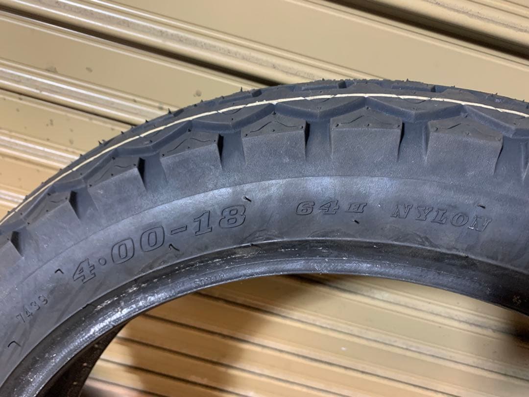 ダンロップ TT100 GP 4.00-18
