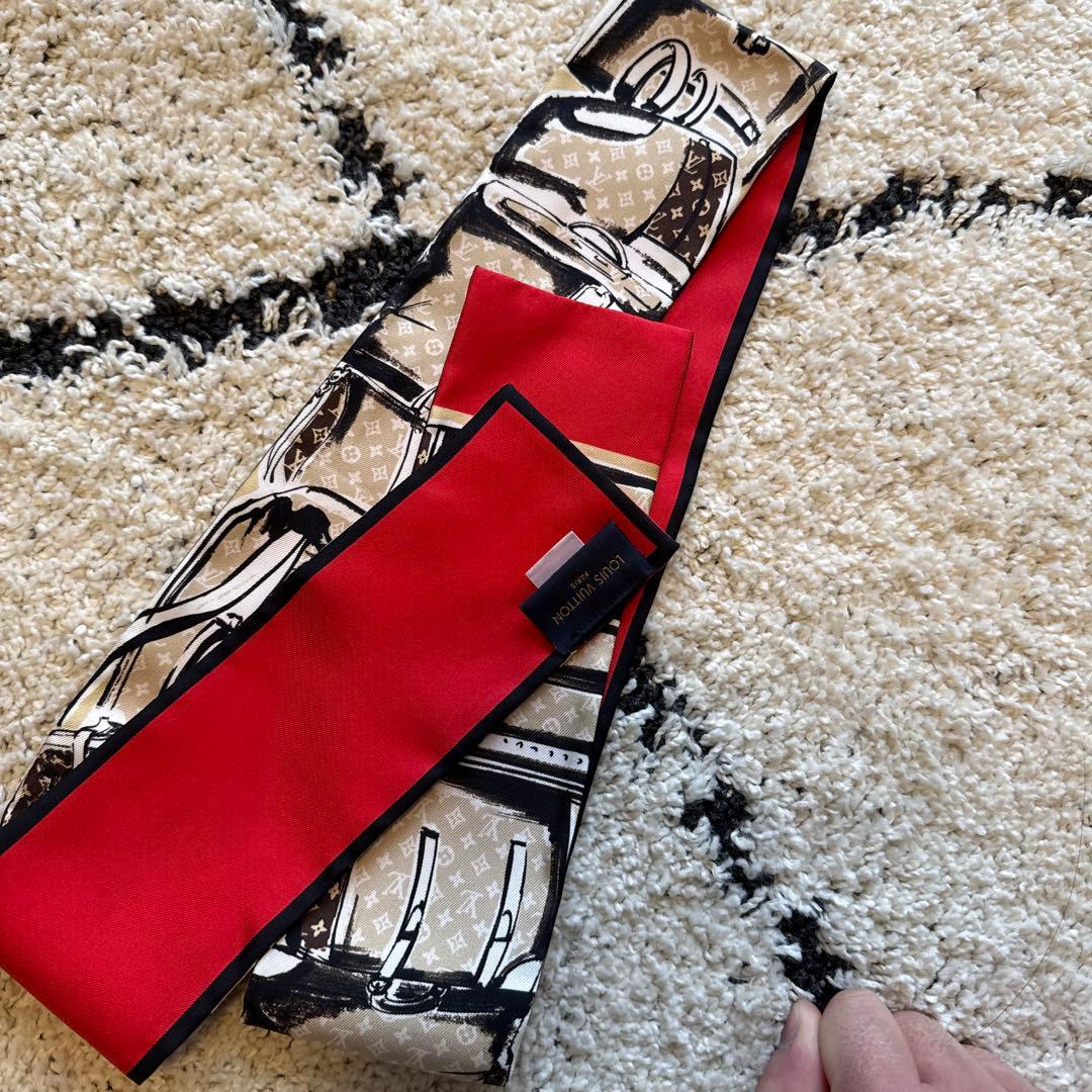 LOUIS VUITTON シルクスカーフ ベージュ/赤