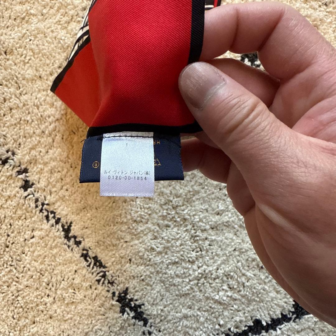 LOUIS VUITTON シルクスカーフ ベージュ/赤