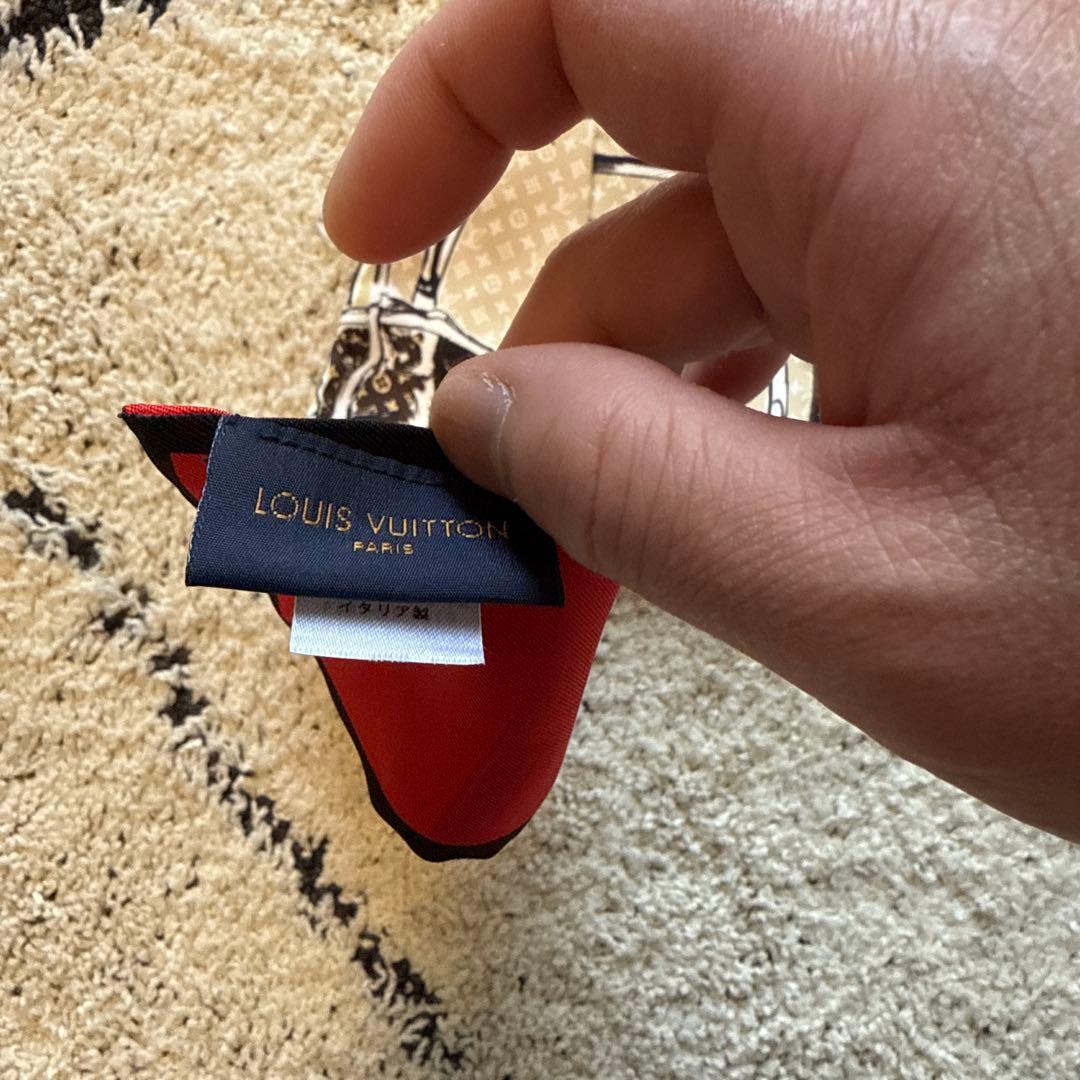 LOUIS VUITTON シルクスカーフ ベージュ/赤