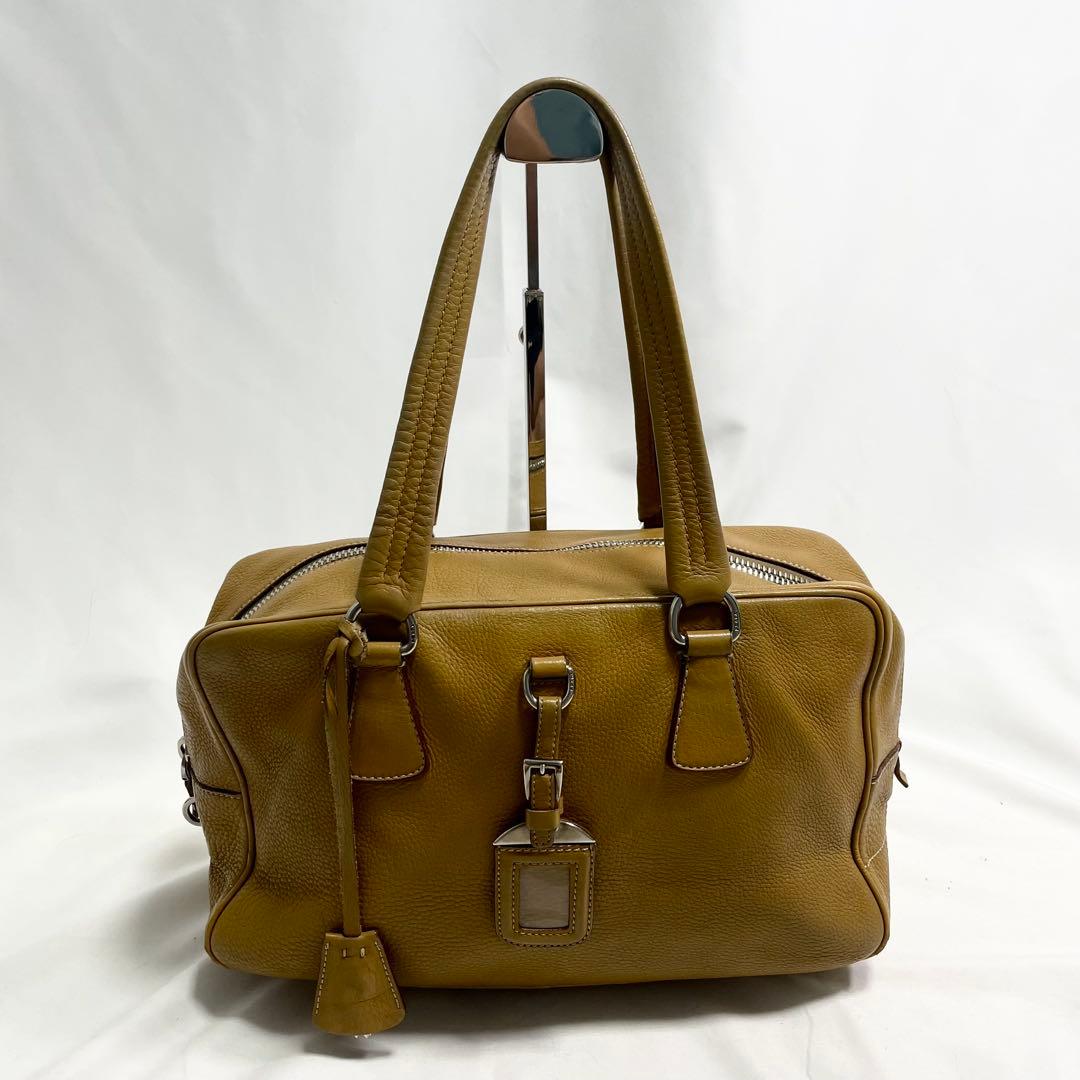 プラダ ボストンバッグ レザー ロゴ 型押し シボ革 大容量 A4可 茶色