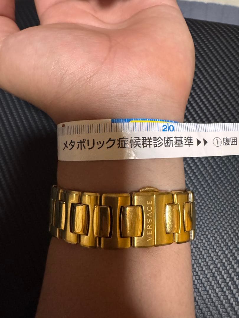 VERSACE ゴールド 時計