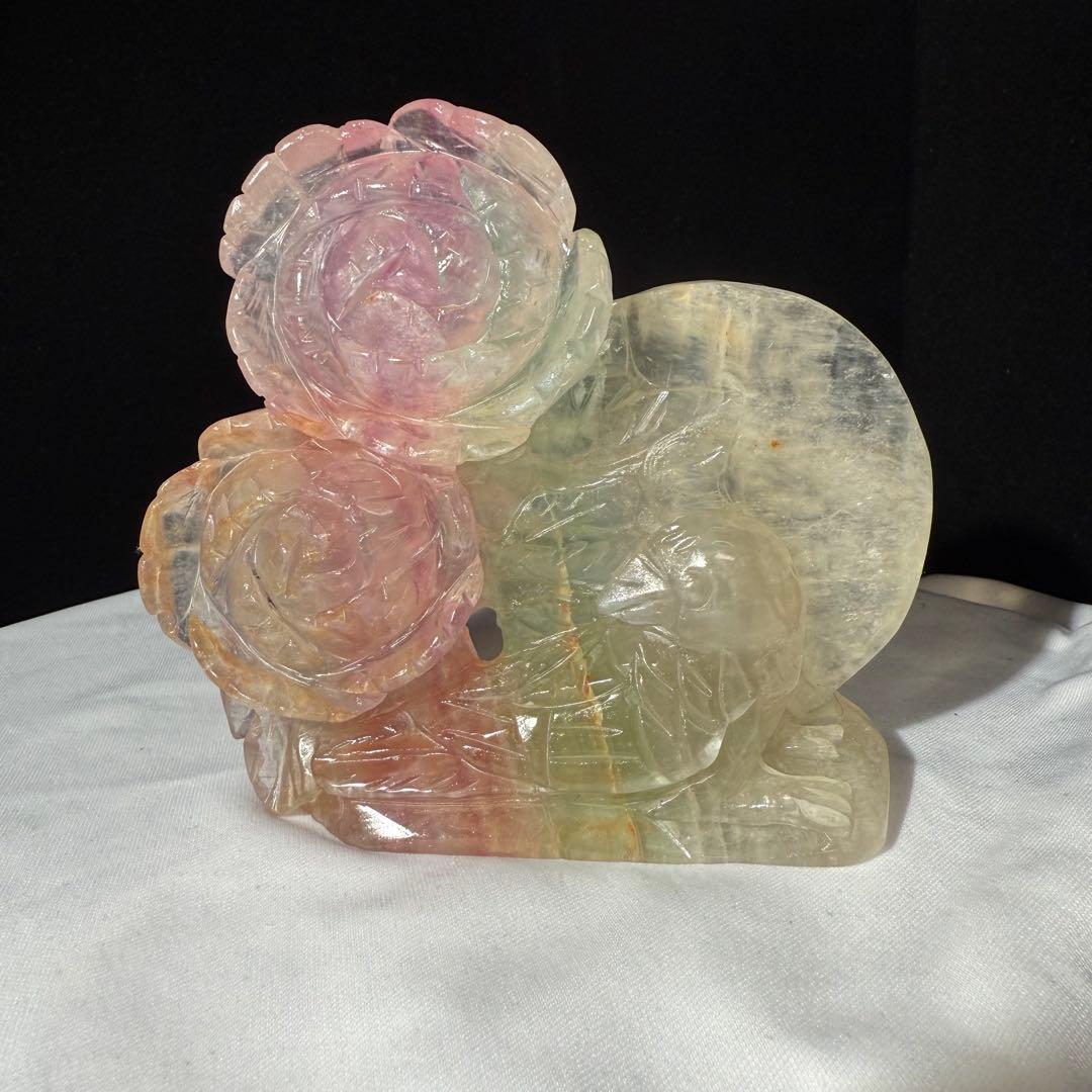 特売❣️天然石フローライトの鳥と花　置物　彫物NO.070507