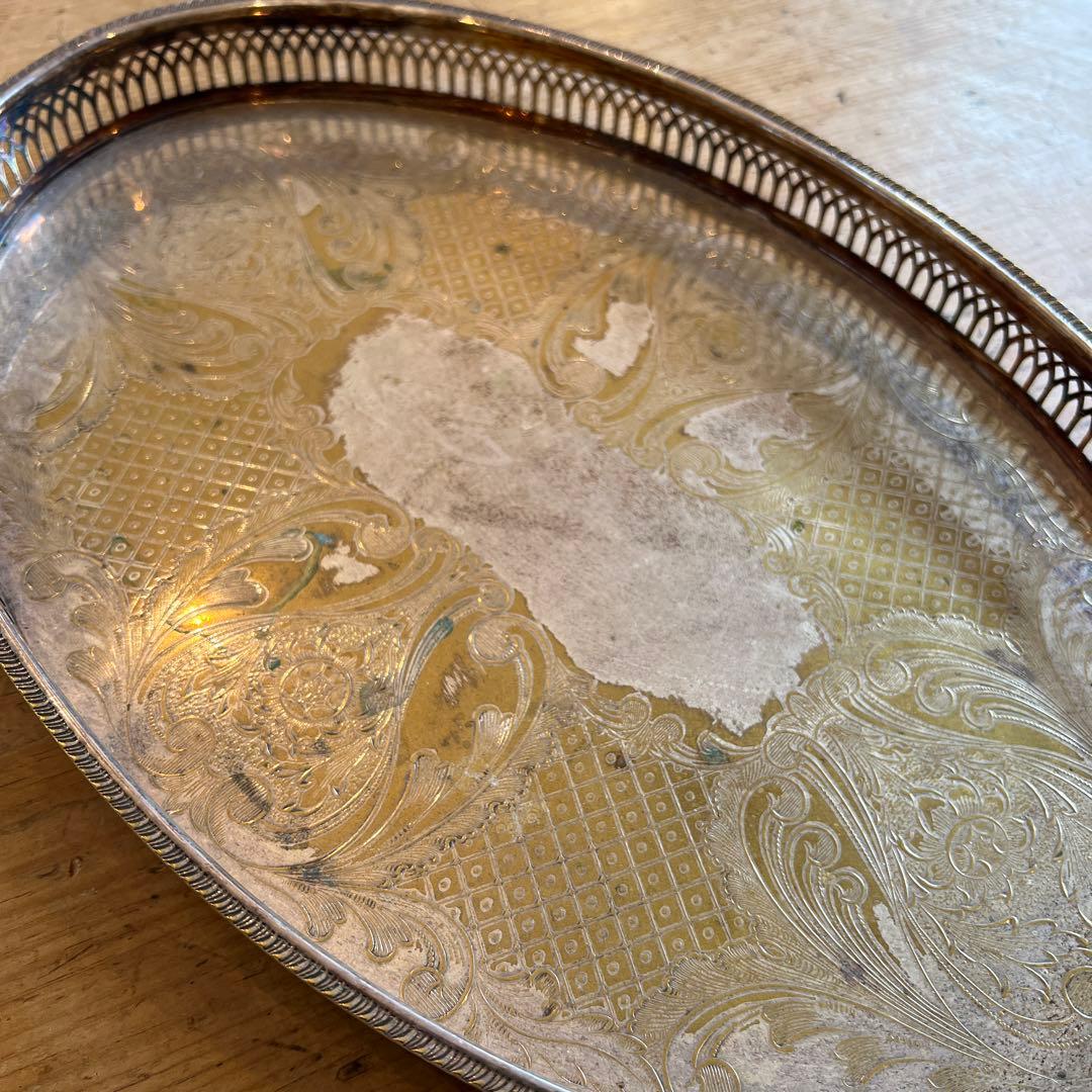 英国ヴィンテージ銀メッキ 楕円形トレー 彫刻模様