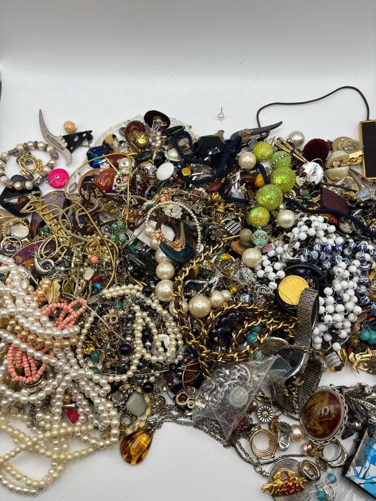 5kg イミテーション　まとめ　アクセサリー　メッキ　パール　お宝　⑤　遺品