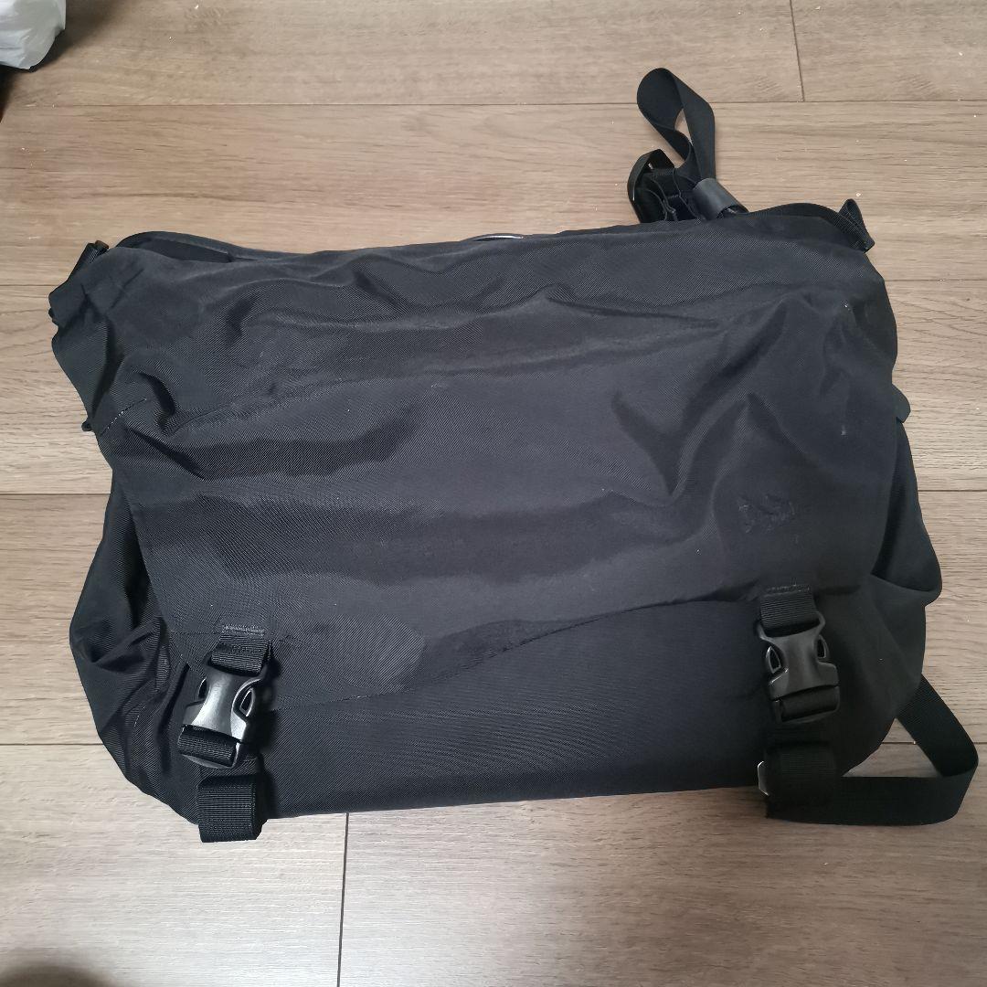 ARC'TERYX LEAF COURIER BAG 15　リーフ