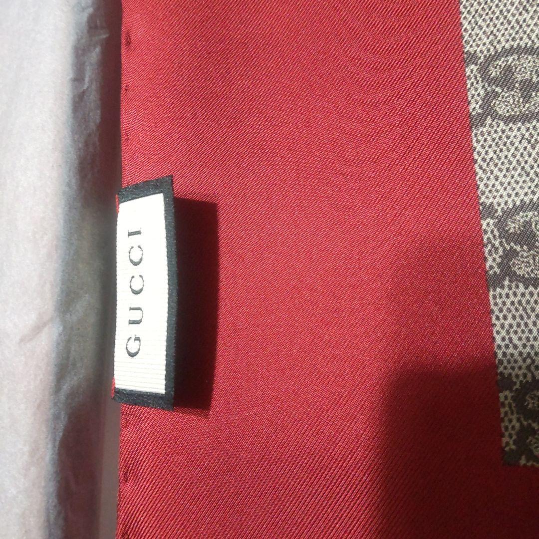 GUCCI 花柄スカーフ新品箱入り