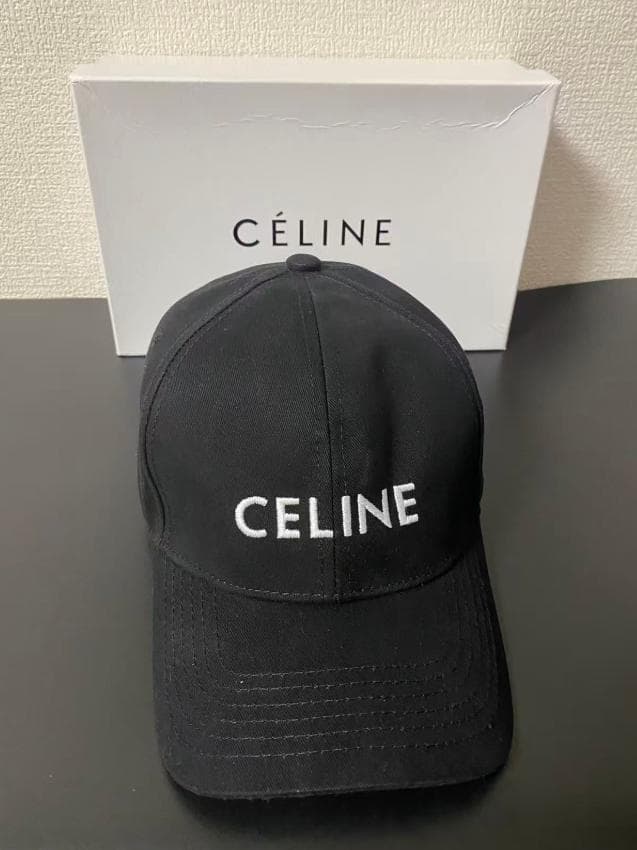 CELINE ベースボールキャップ