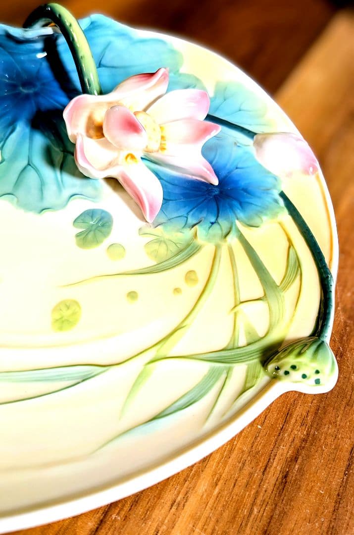 ❤️台湾「フランツ・コレクション」蓮の花 の陶器皿箱入り❤️1765