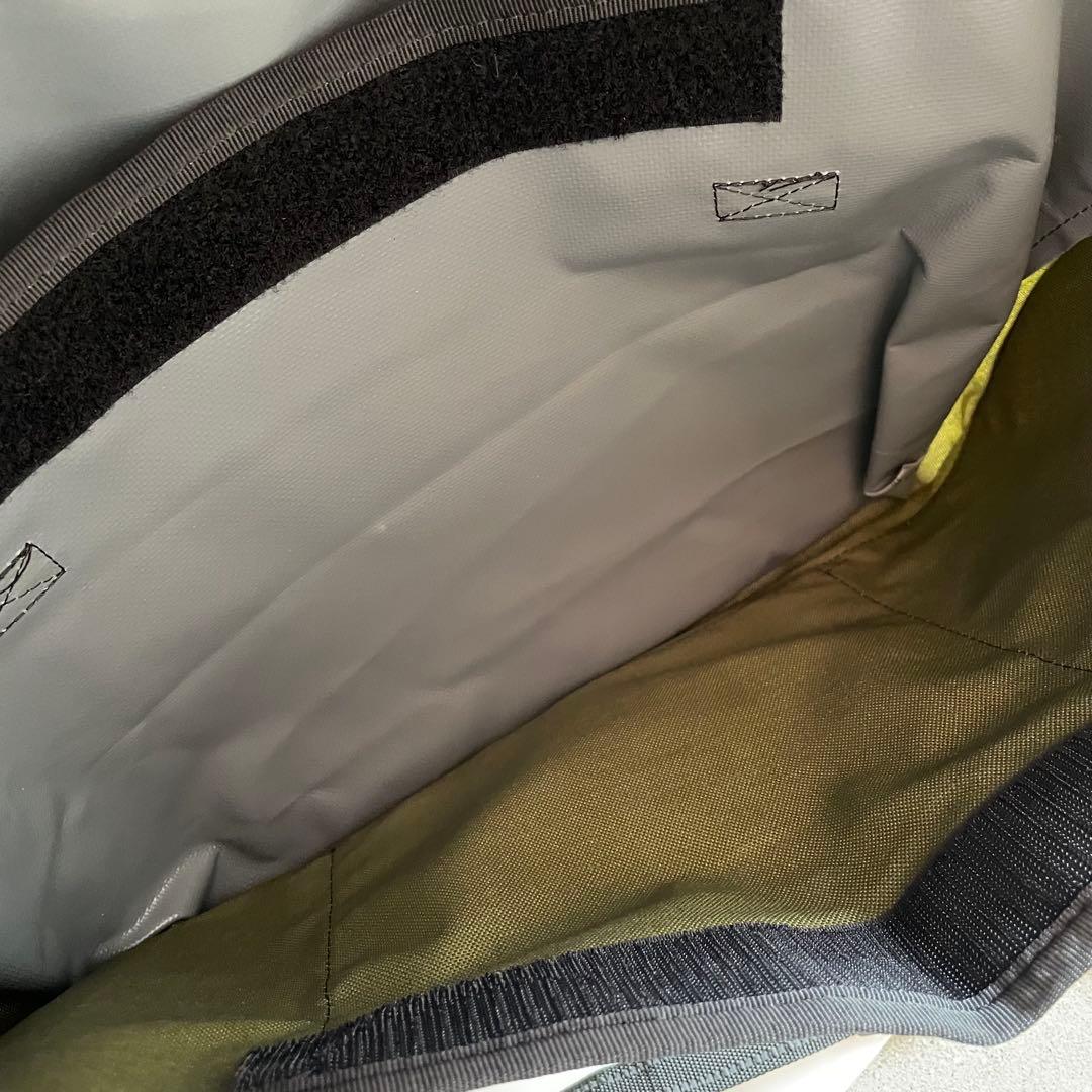 レア　極美品　CHROME 24L 防水　メッセンジャーバッグ　ブラン3 カーキ
