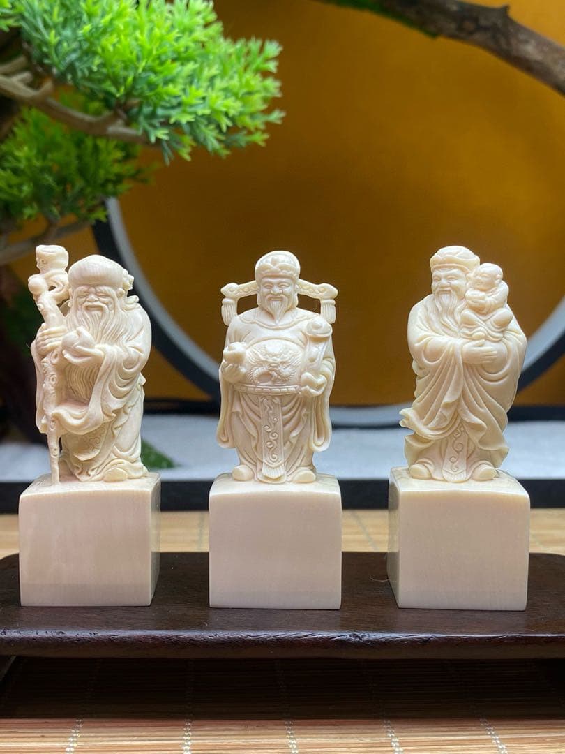 天然マンモス牙美しい手作り彫刻　福禄寿　置物