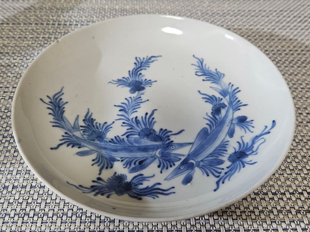【名品❗】江戸時代前期〜中期　藍九谷様式 鮎の図　16.8cm皿　皿裏　唐草文様