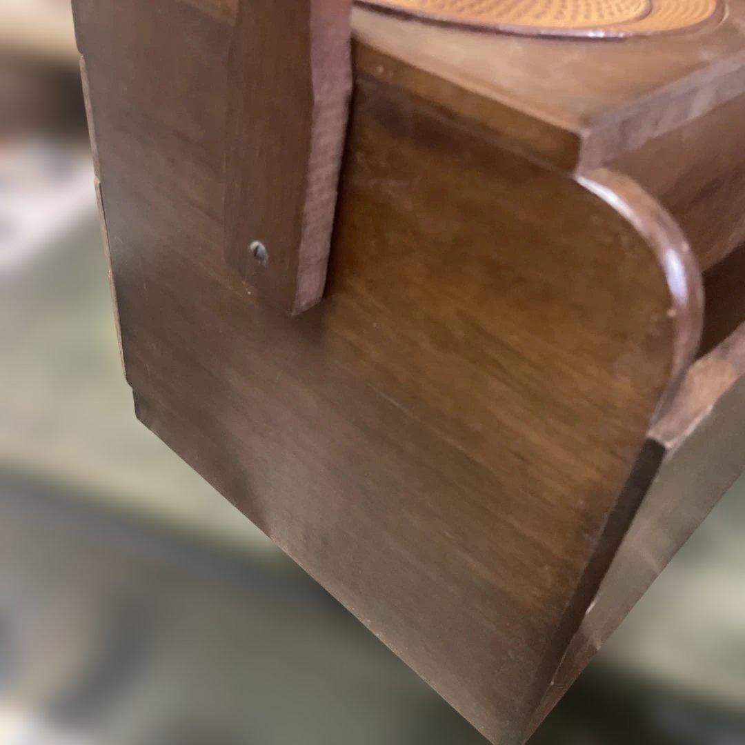 南部鉄器岩鋳　タバコ入れ灰皿付き小物入れ　木製小物入れ 彫刻デザイン 赤い布張り