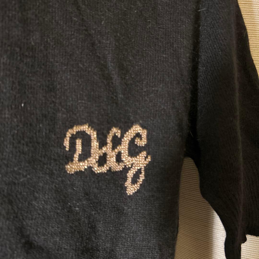 【新品タグ付き】D&G ロゴ刺繍　タートルネック 半袖ニット 黒　イタリア製