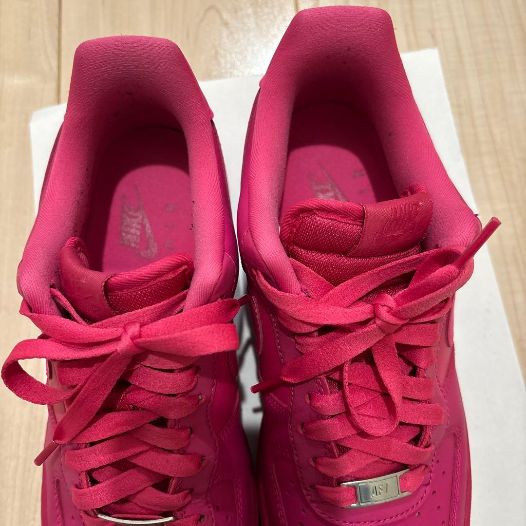 Nike Air Force 1 07 ファイアベリー 26.0