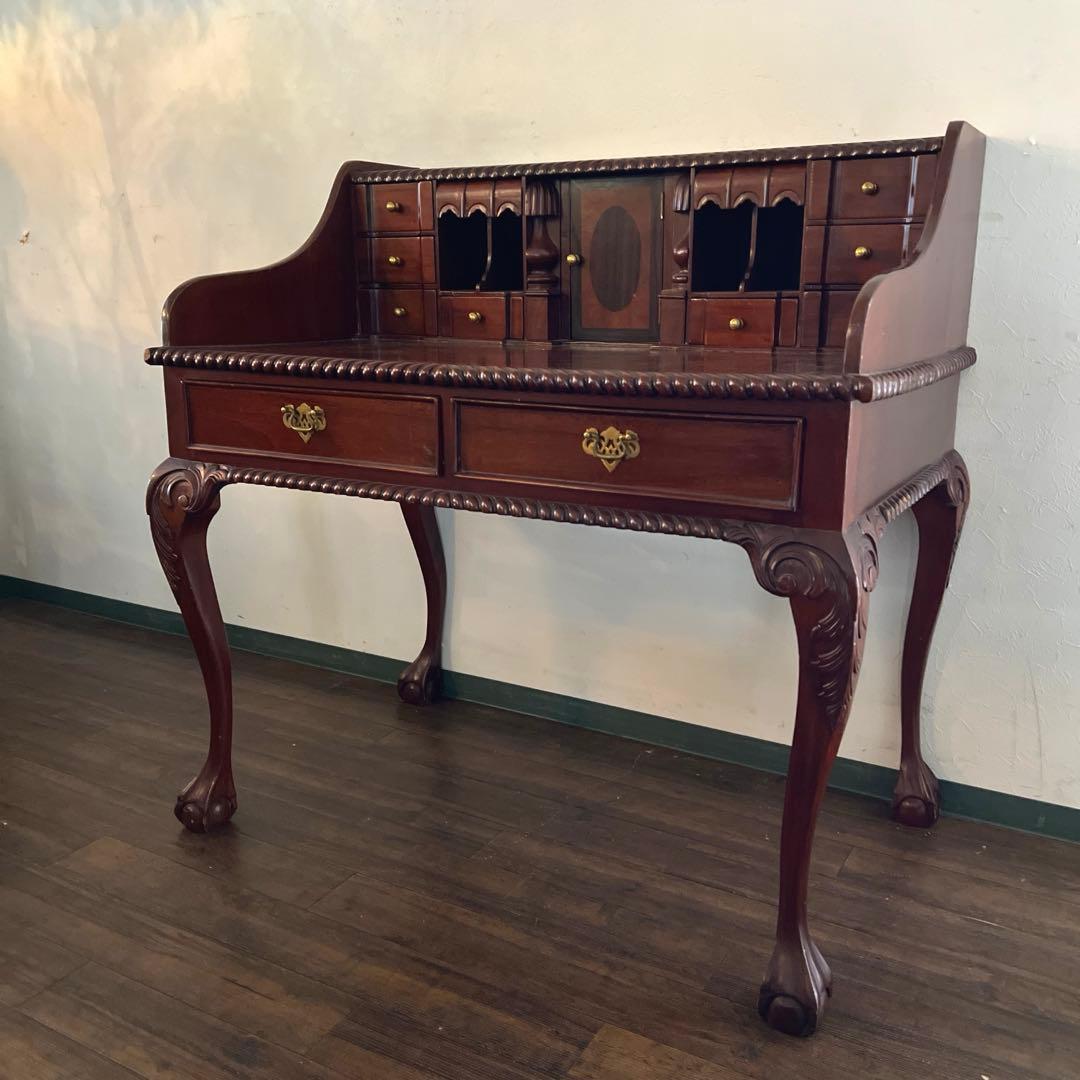 k233r124 猫脚と彫刻が施されたアンティーク調の木製ライティングデスク