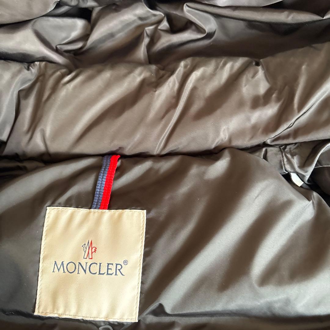 モンクレールエコファー付ダウンベスト　BAIRON ２　美品