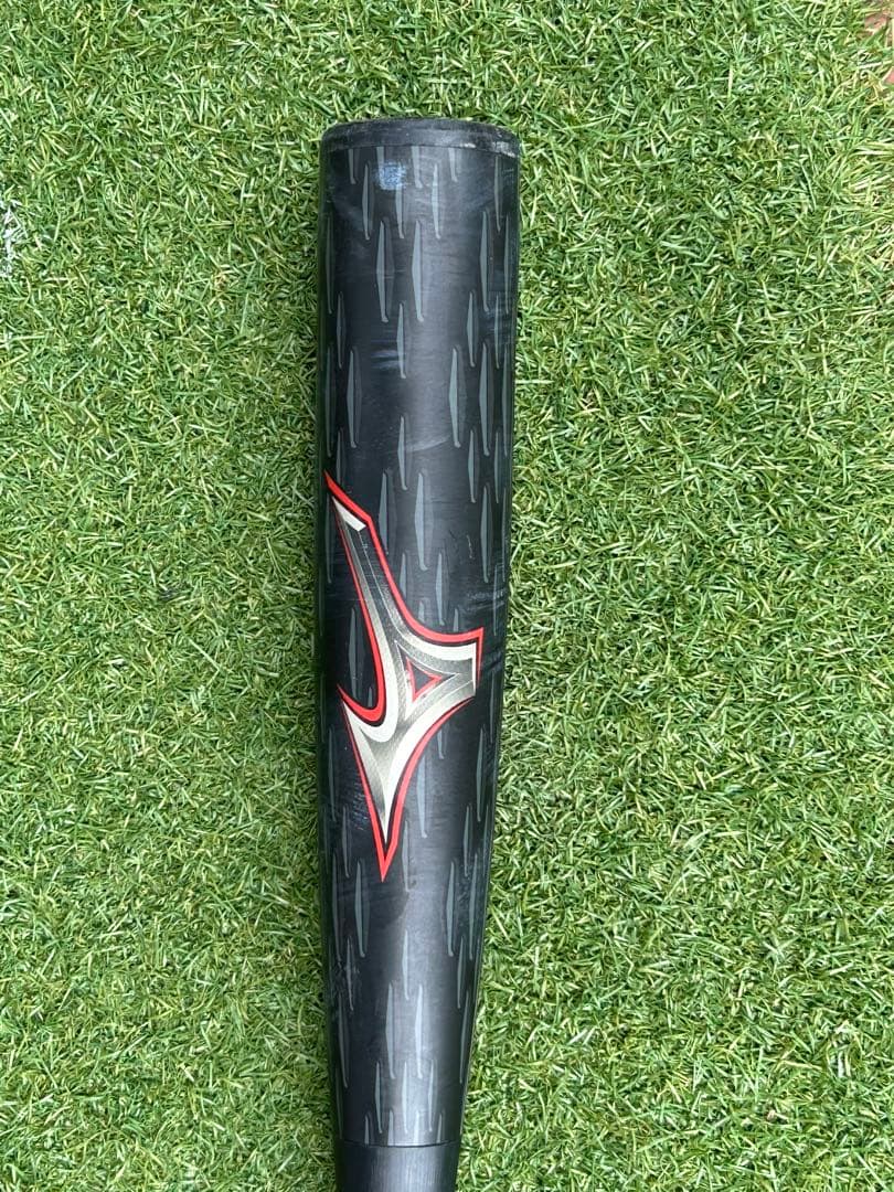 大人　レガシーメタル 元阪神 糸○選手使用で特大ホームランを打ったバット
