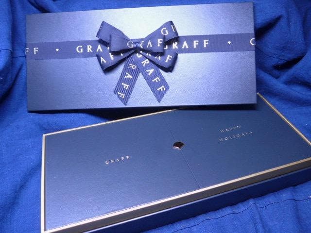 新品、未使用のGRAFFのクリスマスオーナメントセット、リボン付きボックス入り